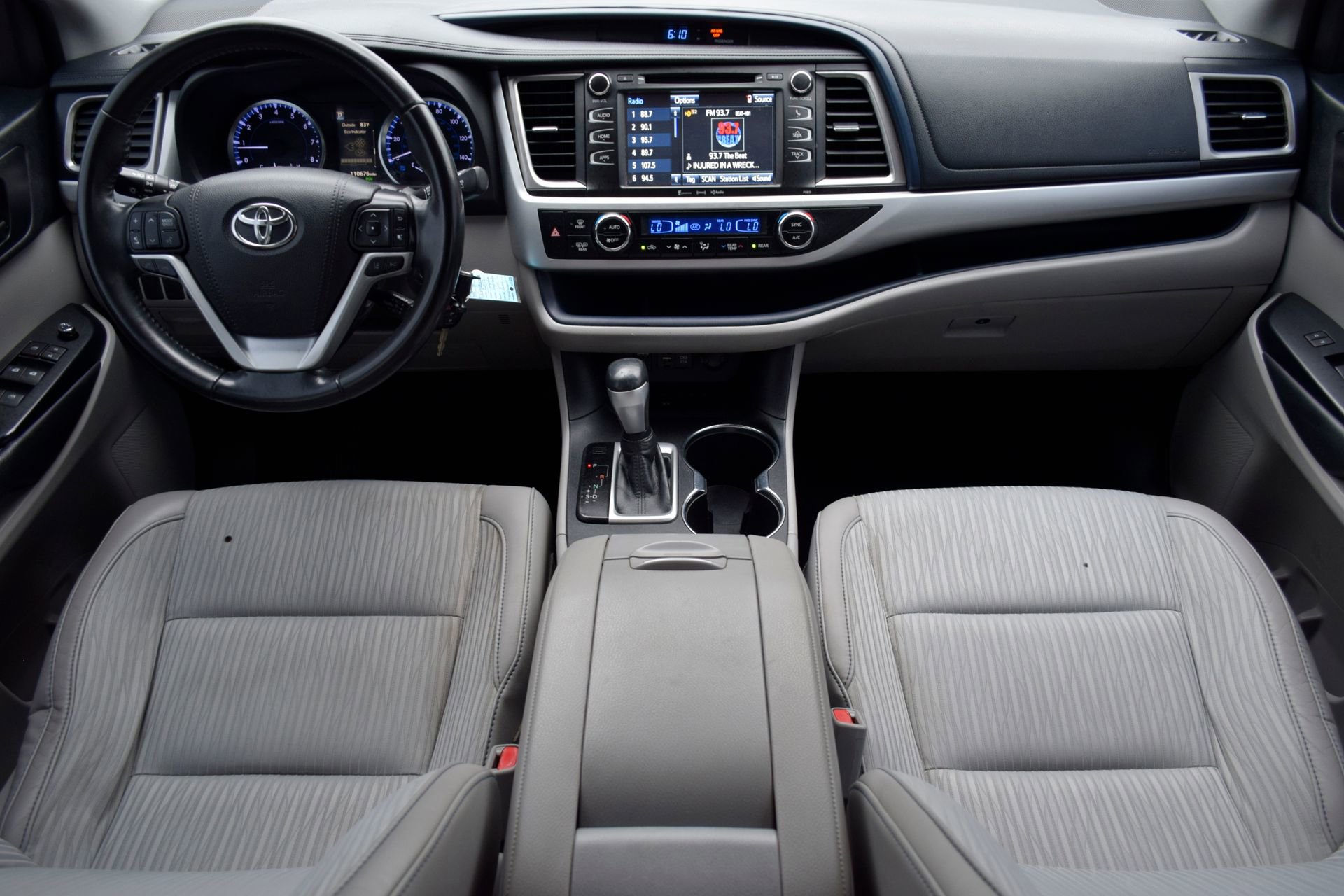 Used 2019 Toyota Highlander Plus FWD image 7