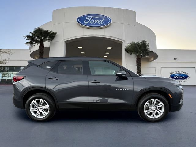 Used 2022 Chevrolet Blazer LT image 2