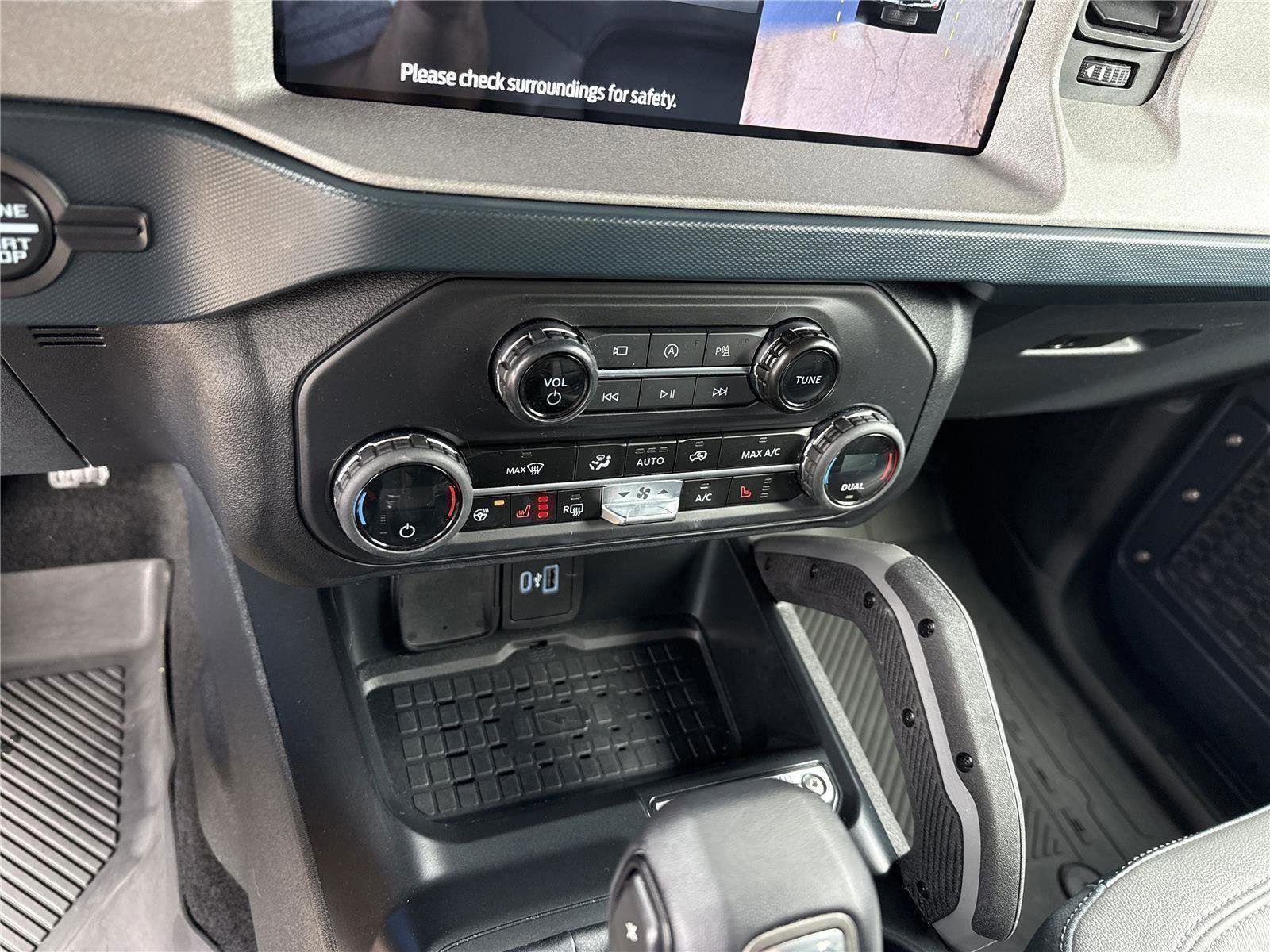 Certified 2024 Ford Bronco Outer Banks image 14