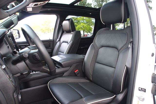 Used 2025 RAM 1500 Limited AWD/4WD image 19