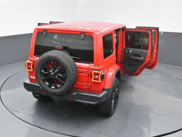 Used 2025 Jeep Wrangler Unlimited Sahara AWD/4WD image 24