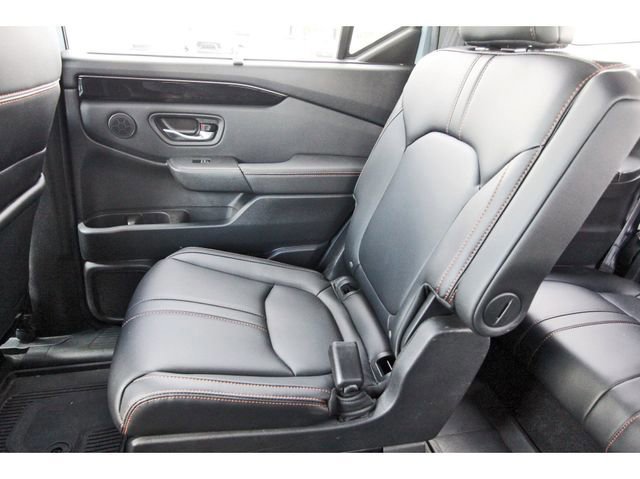 Used 2024 Honda Pilot TrailSport image 11