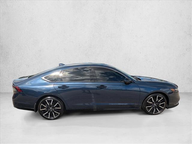 Used 2023 Honda Accord Touring image 4