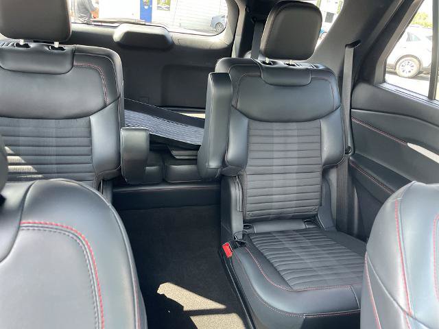 Certified 2025 Ford Explorer ST-Line w/ Premium Package AWD/4WD image 12