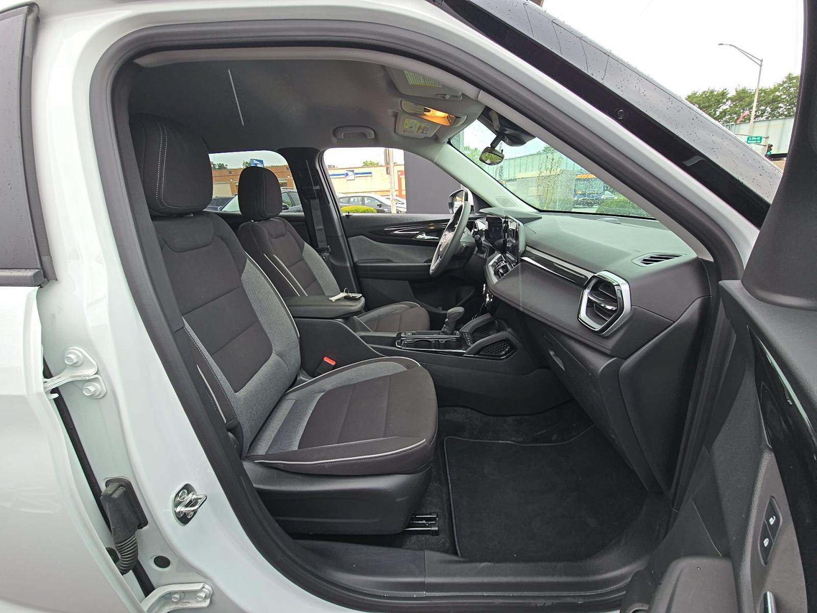 Used 2026 Chevrolet TrailBlazer LT FWD image 9
