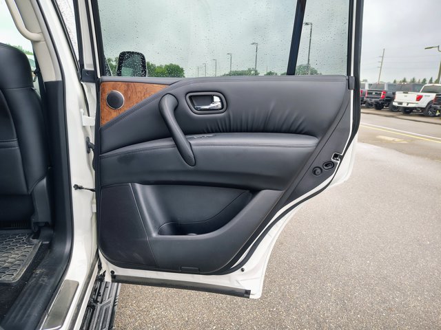 Used 2024 Nissan Armada SL w/ Captain's Chairs Package AWD/4WD image 16