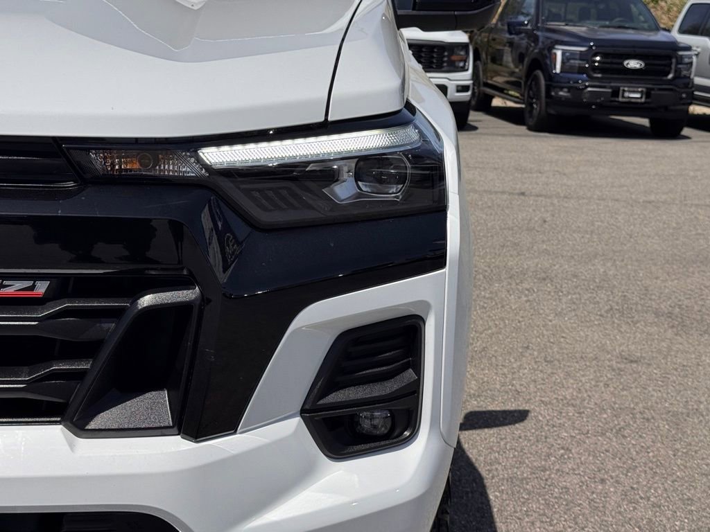 Used 2024 Chevrolet Colorado Z71 w/ Z71 Convenience Package 2 image 8