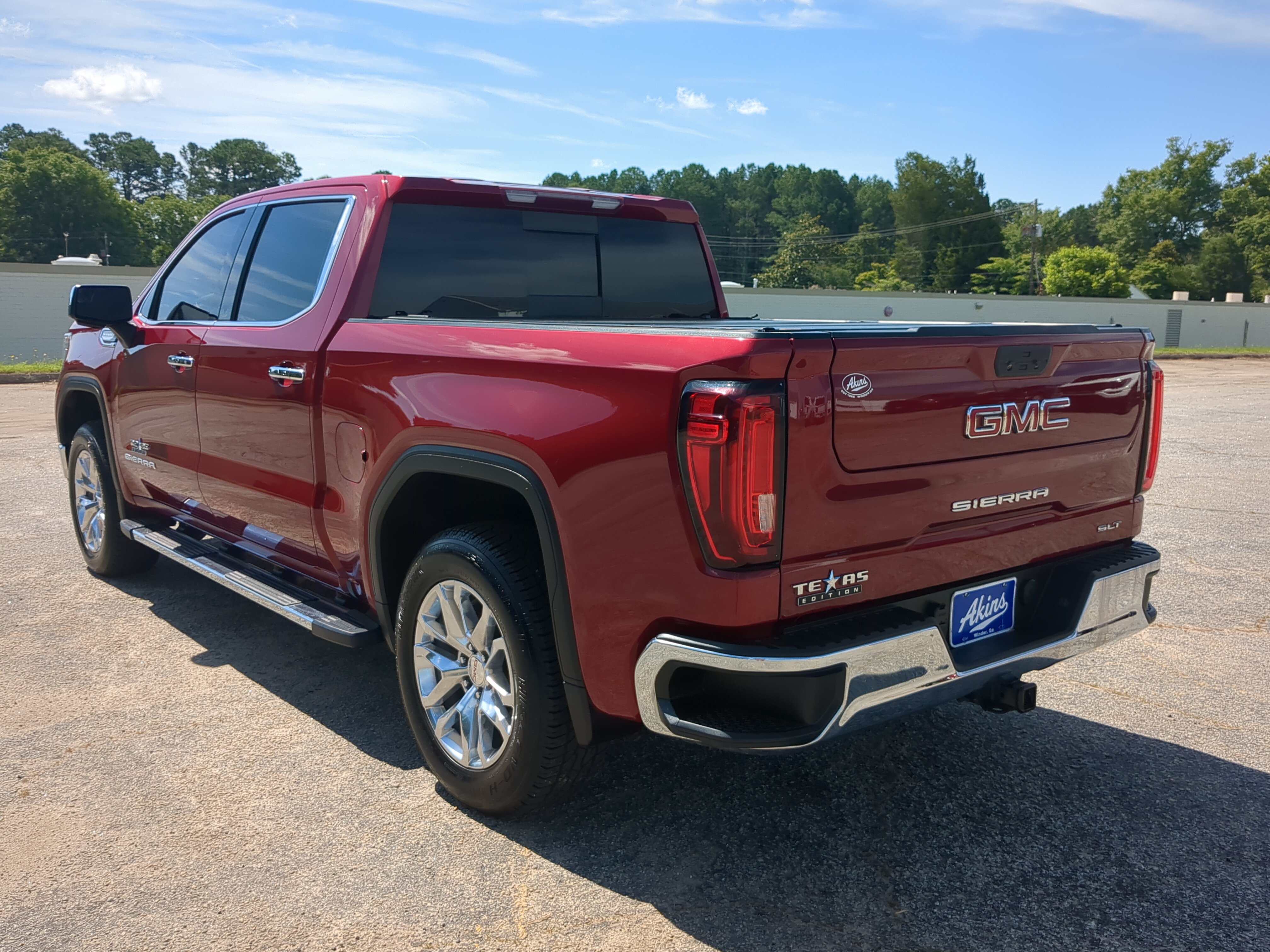 Used 2020 GMC Sierra 1500 SLT RWD image 5