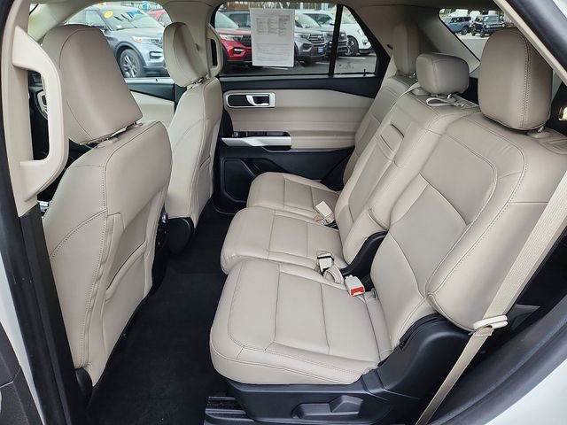Certified 2022 Ford Explorer XLT w/ Equipment Group 202A image 11