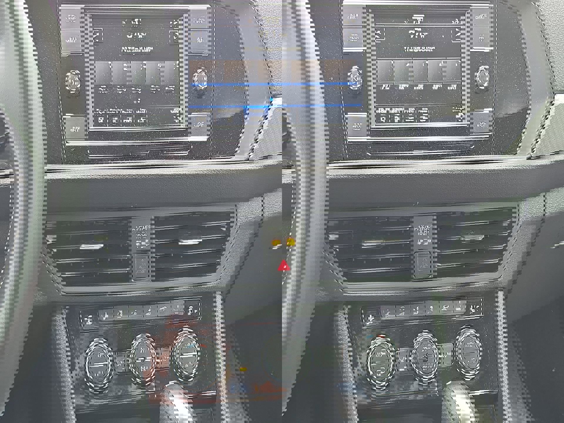 Used 2020 Volkswagen Jetta R-Line image 15