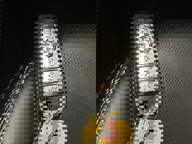 Certified 2025 Ford Escape Platinum image 40