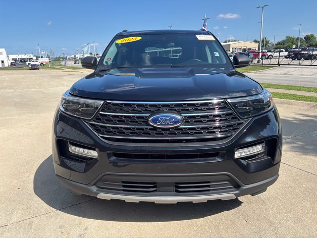 Certified 2023 Ford Explorer XLT w/ Equipment Group 202A AWD/4WD image 5