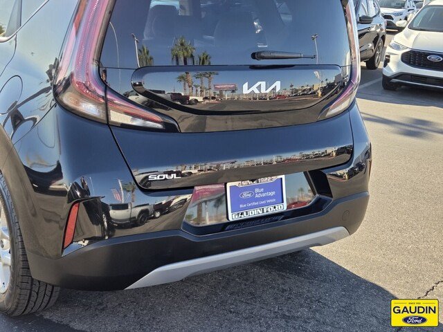 Used 2025 Kia Soul LX w/ LX Technology Package FWD image 6