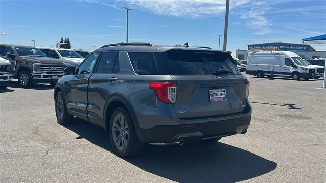 Certified 2023 Ford Explorer XLT w/ Equipment Group 202A AWD/4WD image 5