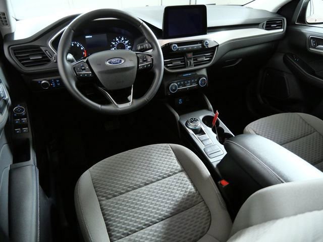 Certified 2022 Ford Escape SE w/ Cold Weather Package AWD/4WD image 4