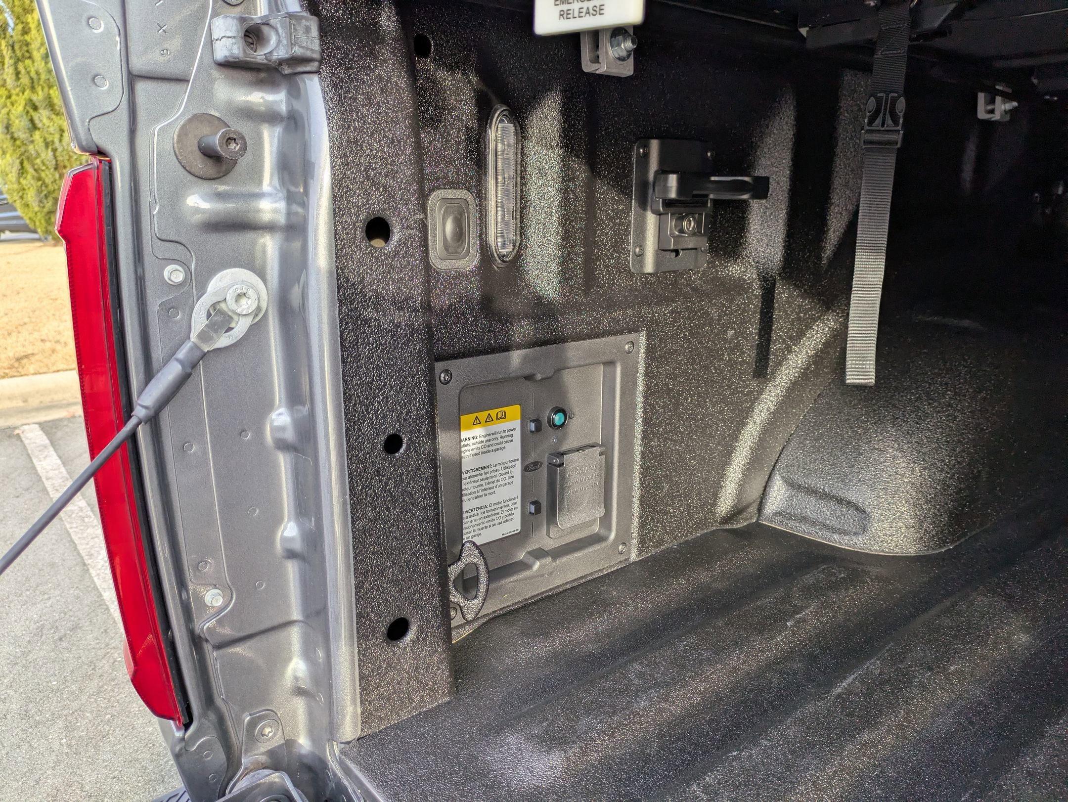 Certified 2022 Ford F150 Platinum w/ Equipment Group 701A High image 38