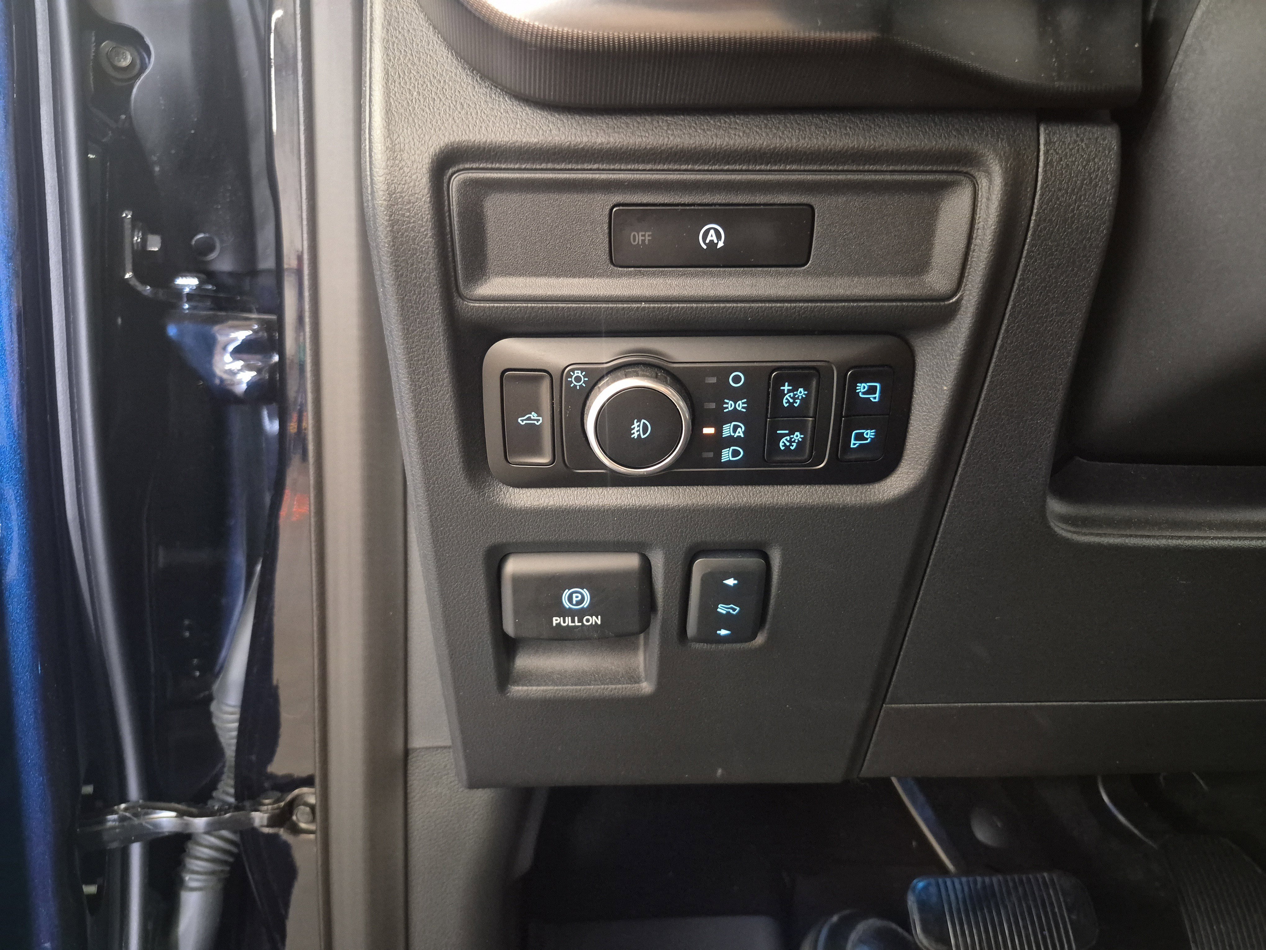 Certified 2025 Ford F150 Platinum AWD/4WD image 24