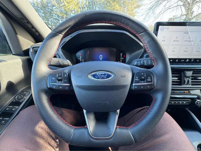 Certified 2023 Ford Escape ST-Line w/ Tech Pack #1 image 16