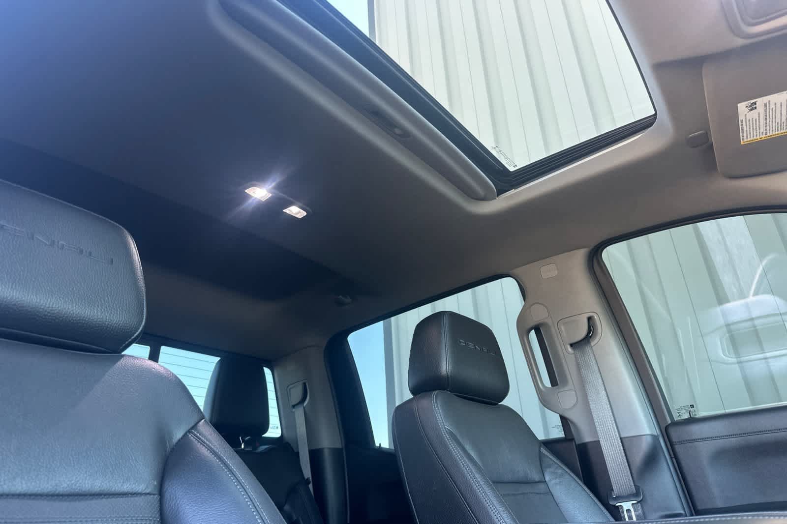 Used 2019 GMC Sierra 1500 Denali w/ Denali Ultimate Package AWD/4WD image 16