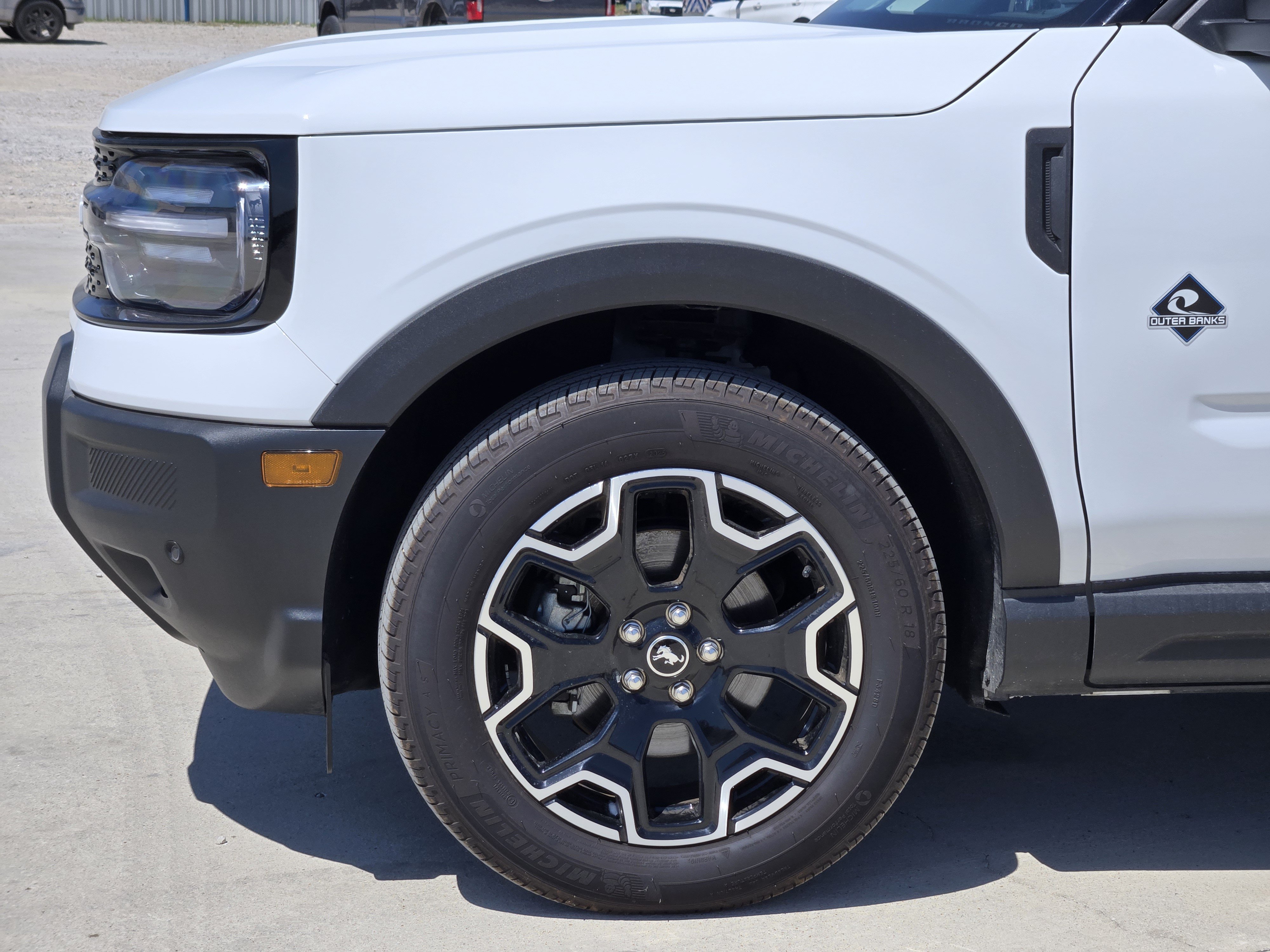 Certified 2025 Ford Bronco Sport Outer Banks w/ Outer Banks Tech Package+ AWD/4WD image 8