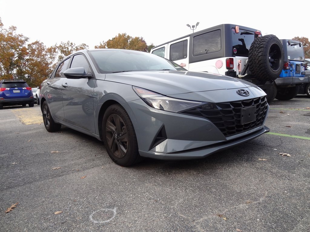 Used 2021 Hyundai Elantra SEL image 1