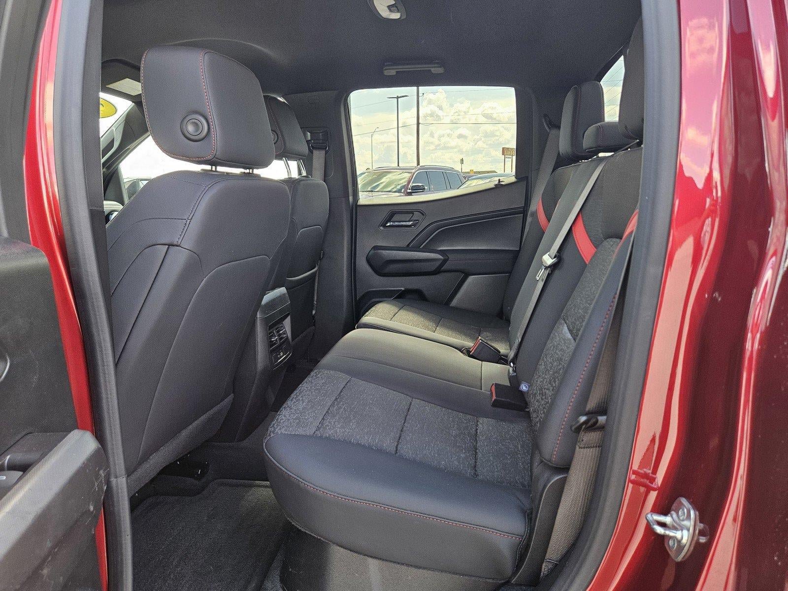Used 2024 Chevrolet Colorado Z71 w/ Z71 Convenience Package 2 AWD/4WD image 11