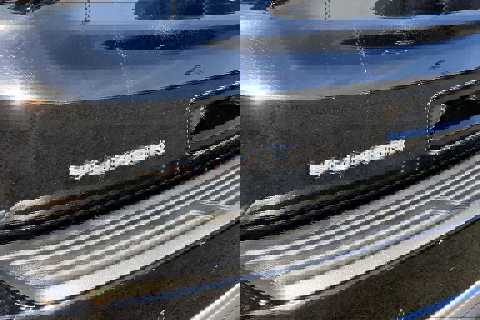 Used 2022 GMC Yukon XL Denali w/ Denali Premium Package image 9