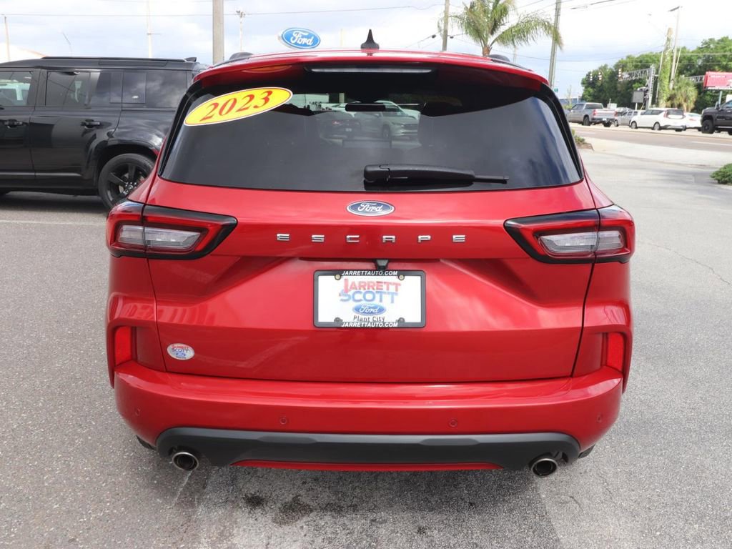 Certified 2023 Ford Escape ST-Line w/ Tech Pack #1 image 4