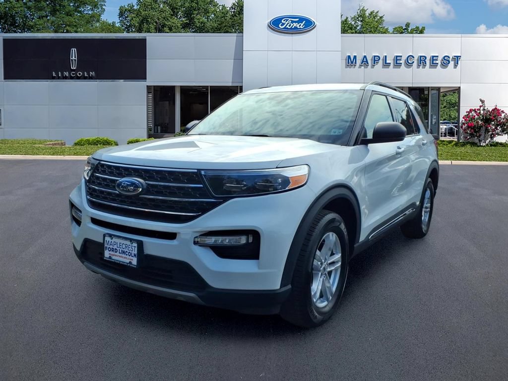 Certified 2023 Ford Explorer XLT w/ Equipment Group 202A AWD/4WD image 2