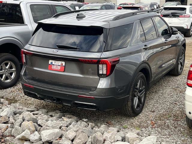 Certified 2025 Ford Explorer ST-Line w/ Premium Package image 4