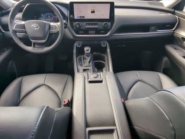 Used 2025 Toyota Grand Highlander XLE image 16