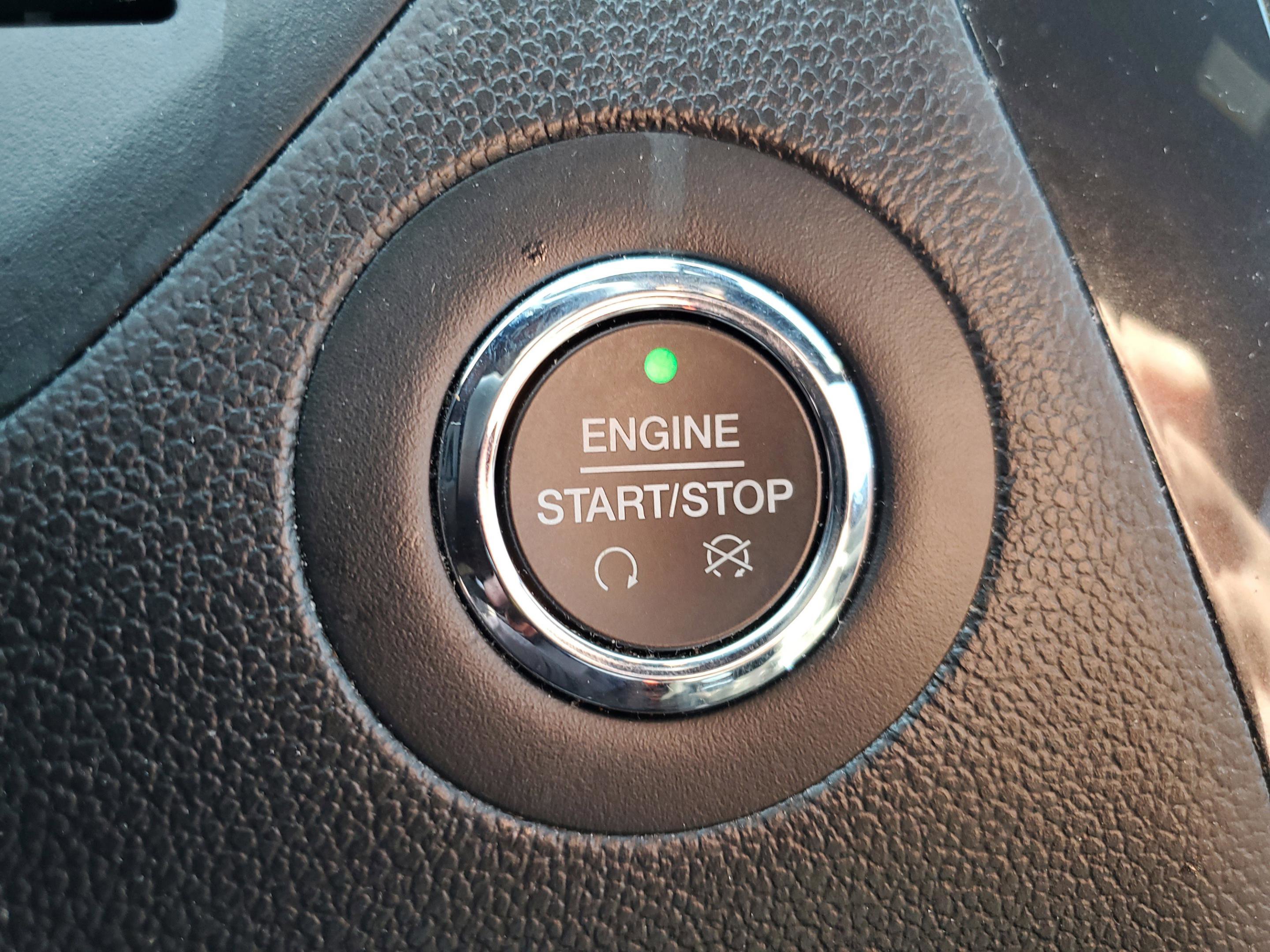Certified 2019 Ford Explorer XLT w/ Equipment Group 201A FWD image 29