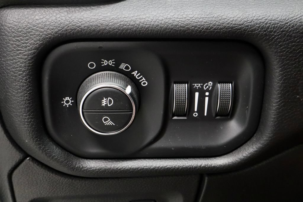 Used 2023 RAM 1500 Laramie AWD/4WD image 28