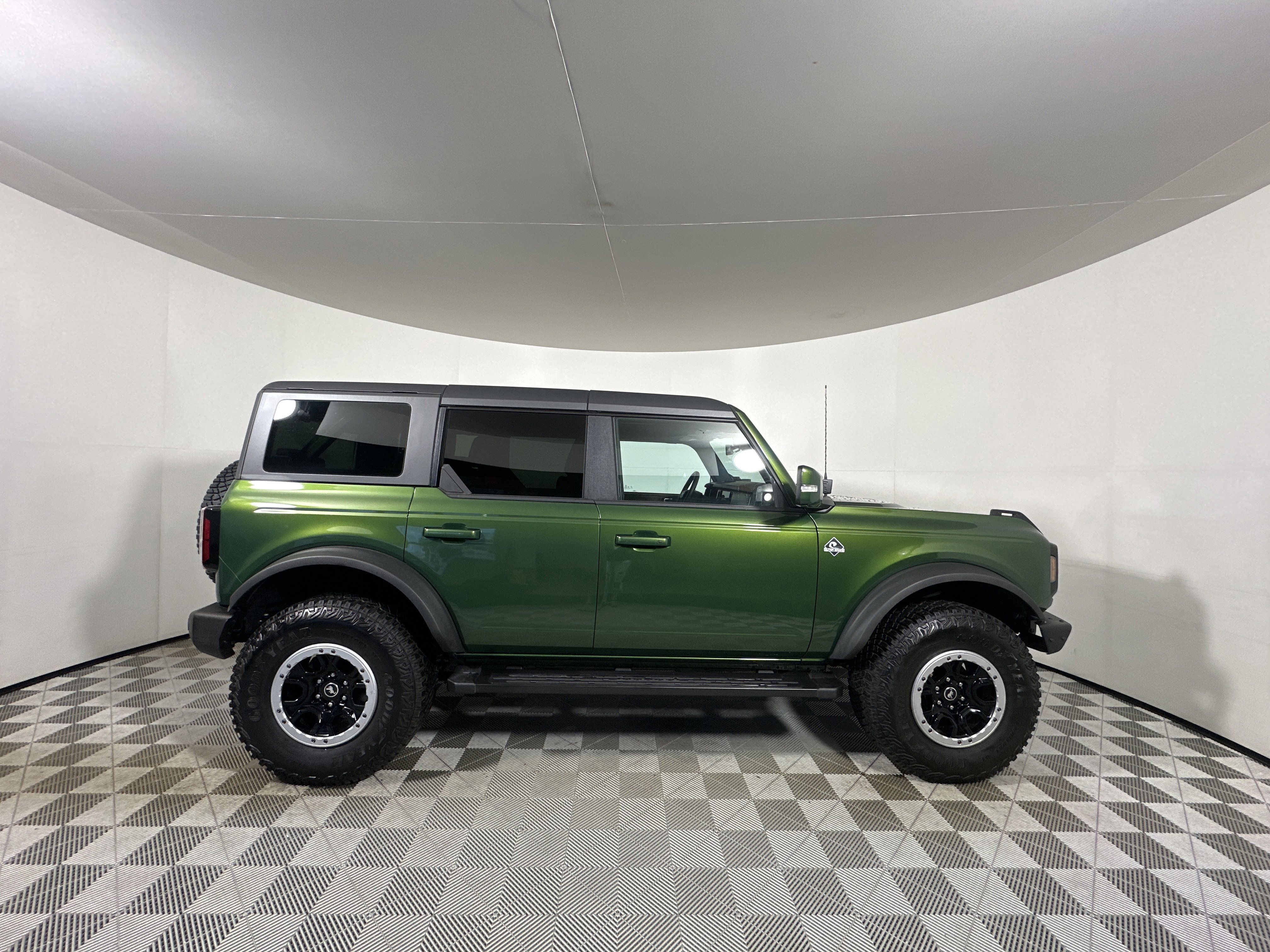 Certified 2024 Ford Bronco Outer Banks w/ Sasquatch Package image 6