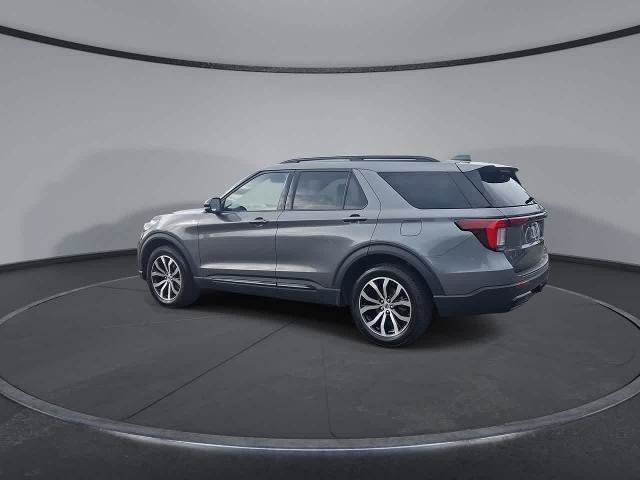 Certified 2025 Ford Explorer ST-Line AWD/4WD image 6