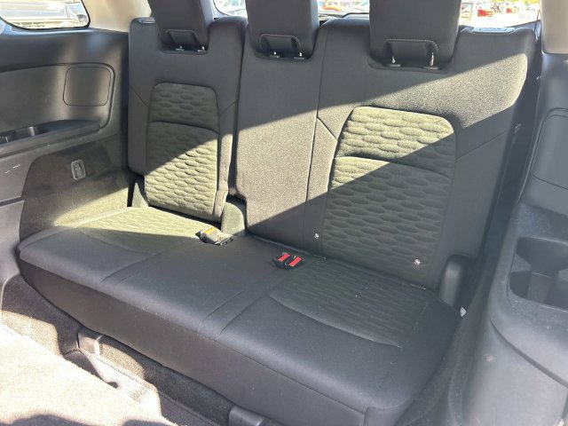 Used 2025 Nissan Pathfinder S FWD image 21