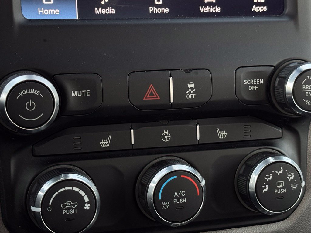 Used 2022 RAM 3500 Big Horn w/ Level B Equipment Group AWD/4WD image 12
