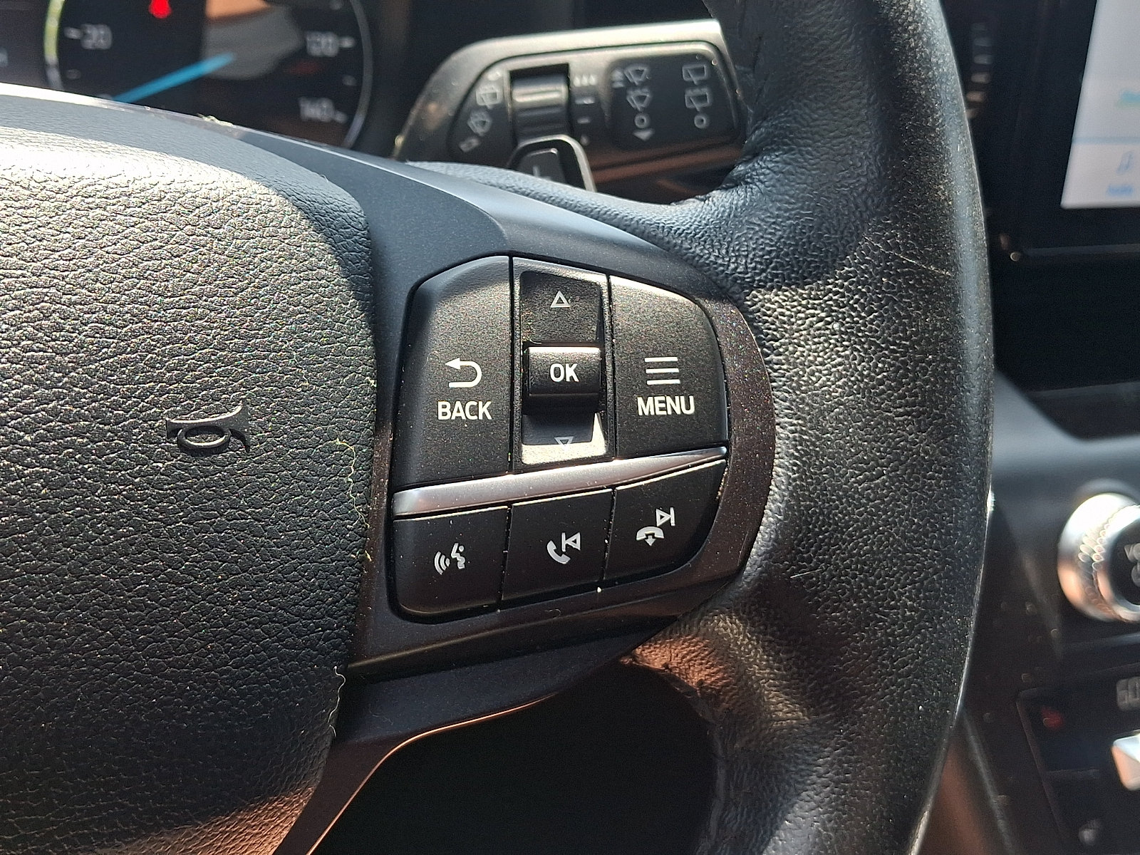Certified 2020 Ford Explorer XLT w/ Comfort Package AWD/4WD image 22
