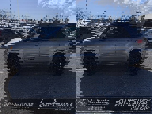 Used 2017 Jeep Grand Cherokee Altitude