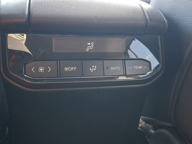 Used 2022 Toyota Highlander XLE AWD/4WD image 13
