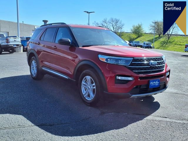 Certified 2024 Ford Explorer XLT w/ Equipment Group 202A AWD/4WD image 1