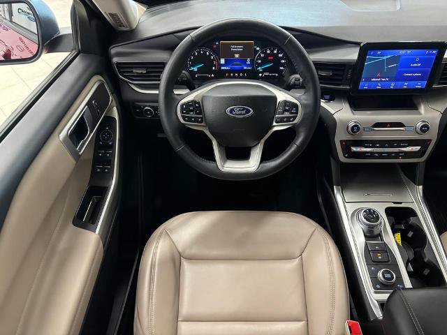 Certified 2023 Ford Explorer XLT w/ Equipment Group 202A AWD/4WD image 18