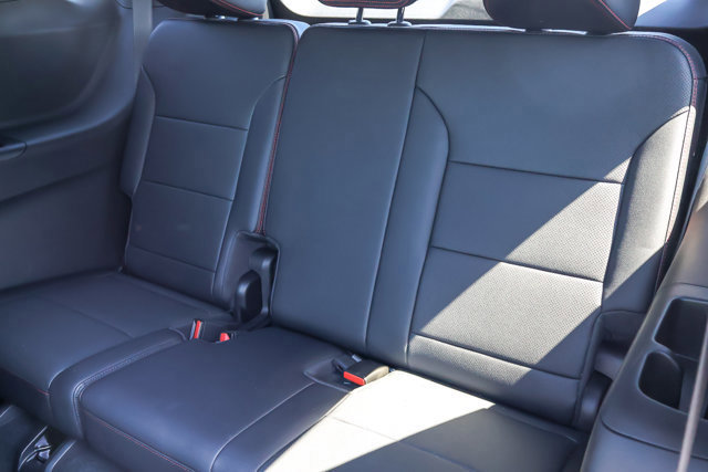 Used 2025 Chevrolet Traverse RS w/ LPO, Floor Liner Package AWD/4WD image 12