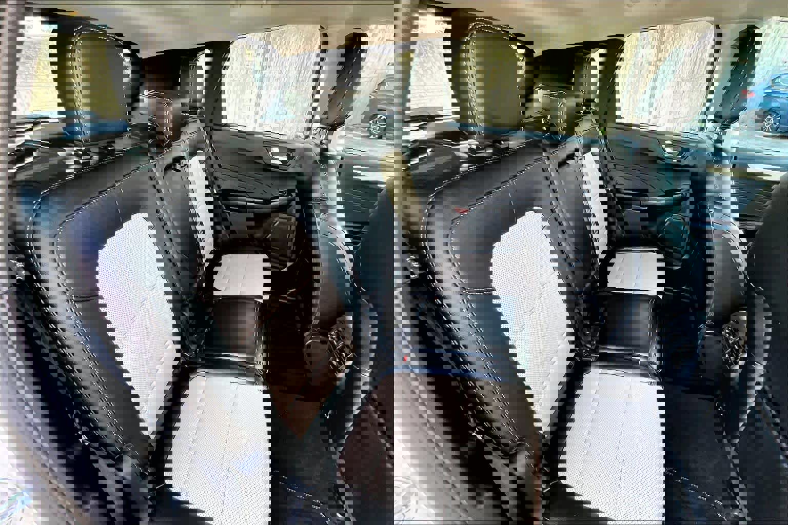 Certified 2022 Ford Escape Titanium w/ Titanium Elite Package image 22