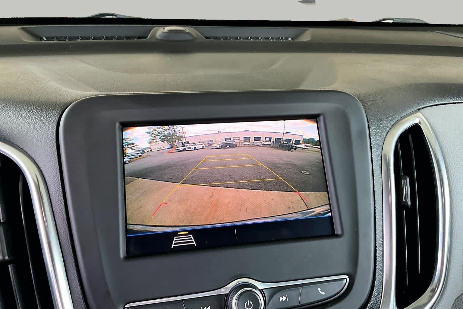 Used 2021 Chevrolet Equinox LS w/ LS Convenience Package FWD image 28