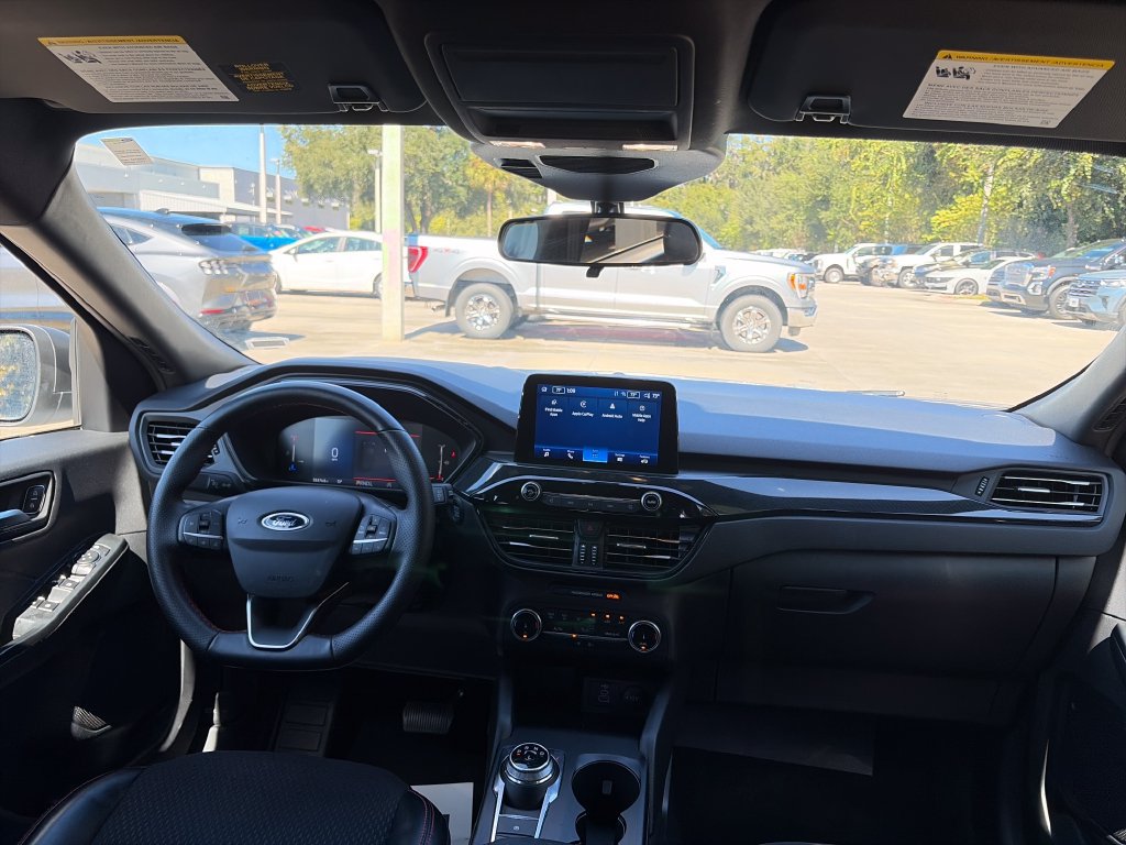 Certified 2025 Ford Escape ST-Line FWD image 7