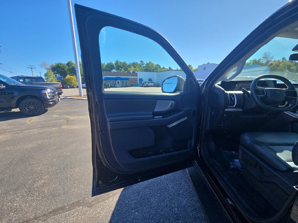 Certified 2026 Ford Expedition Max Active AWD/4WD image 5