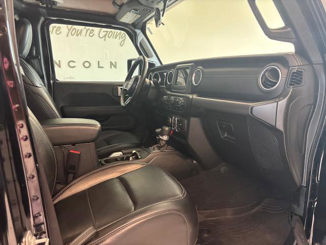 Used 2020 Jeep Wrangler Unlimited Sahara w/ Cold Weather Group AWD/4WD image 8