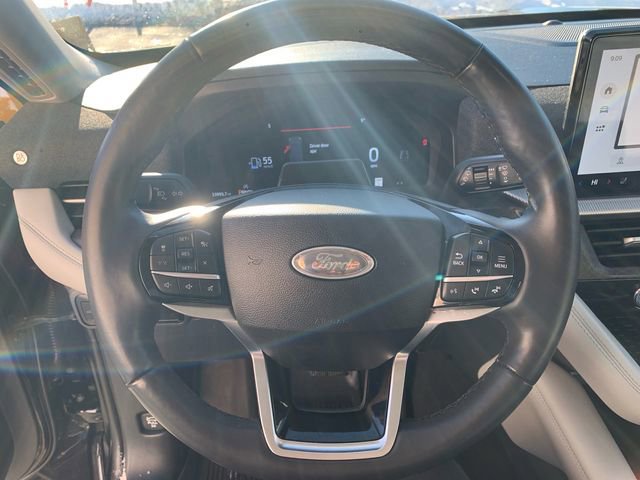 Certified 2025 Ford Explorer Platinum w/ LUX Leather Package image 21