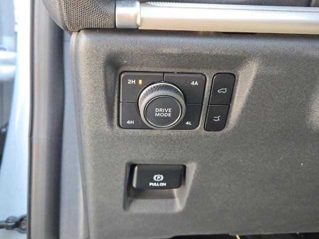 Certified 2025 Ford Expedition Active image 30